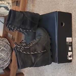 New in box Sorel Lexie Wedge boots